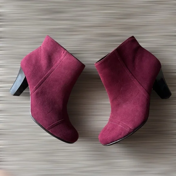 Aerosoles Scroll Book Womens Ankle Boots Burgundy Faux Suede - Picture 2 of 5